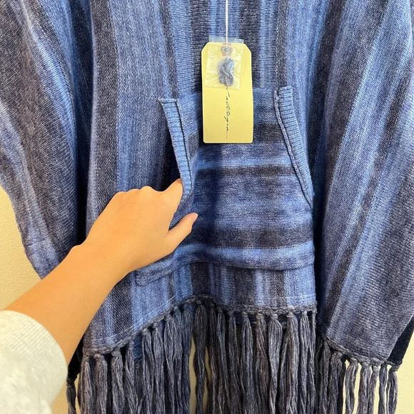 Raquel Allegra Blue Wool Cashmere Knit Blend Relaxed Pullover Poncho Sweater NWT - Picture 5 of 12